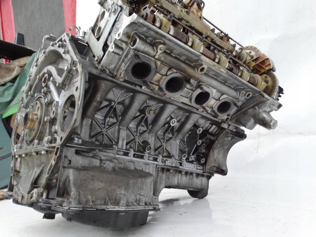 Двигун перед bmw 7 e65 e66 Оригінал