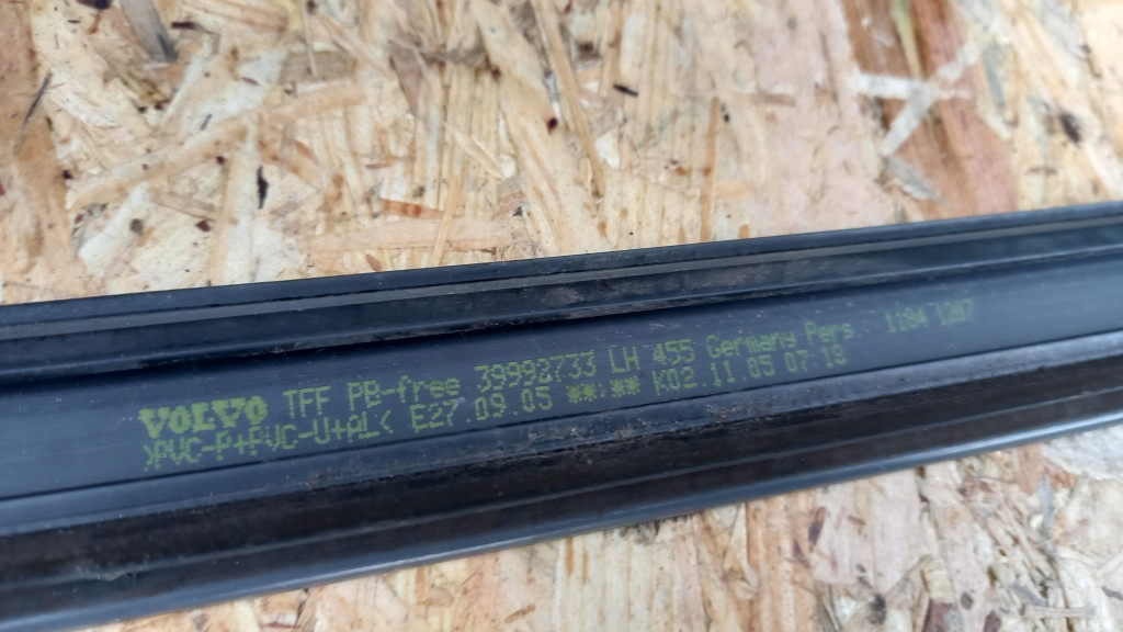 фото №9, Молдинг дахова ліва volvo v70 ii lift 05r 2.4b 39992733
