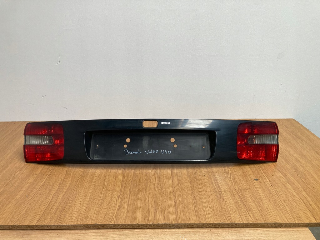 фото №1, Volvo v40 belnda кришки багажника