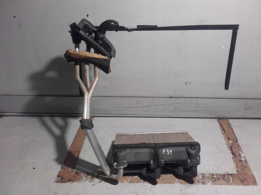 фото №1, Bmw 8 e31 840 радиатор радиатор отопителя