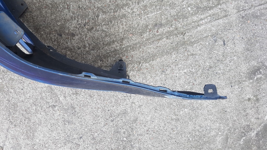 фото №8, Toyota avensis t25 03-06 бампер перед 8p4