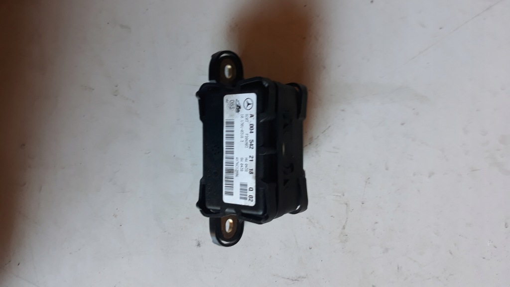 фото №1, Mercedes-benz оригинальный номер 7799438 модуль блок управления esp