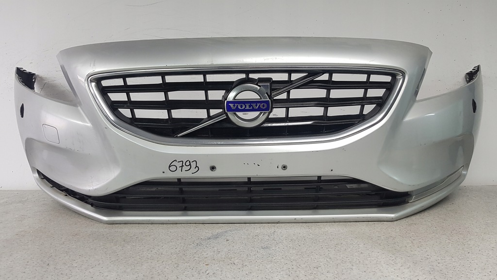 фото №1, Volvo v40 2012- бампер перед 6793