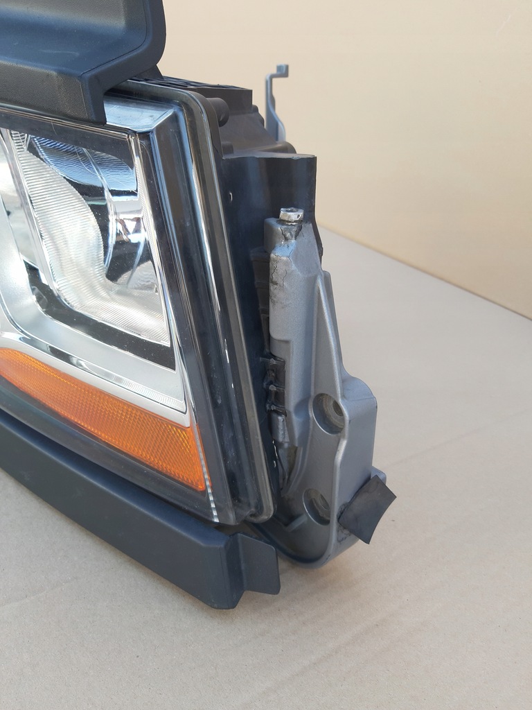 фото №7, Scania r s фара правый лампа h7 кронштейн рамка