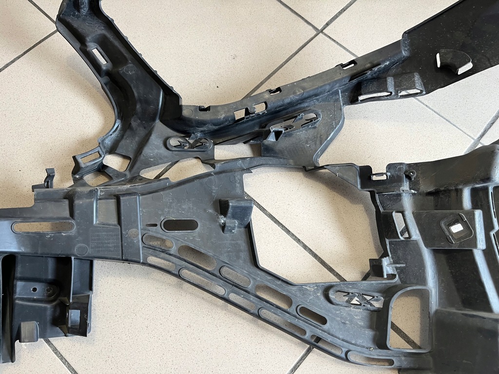 фото №12, Напрямна бампера передній правий mercedes cls w257 amg