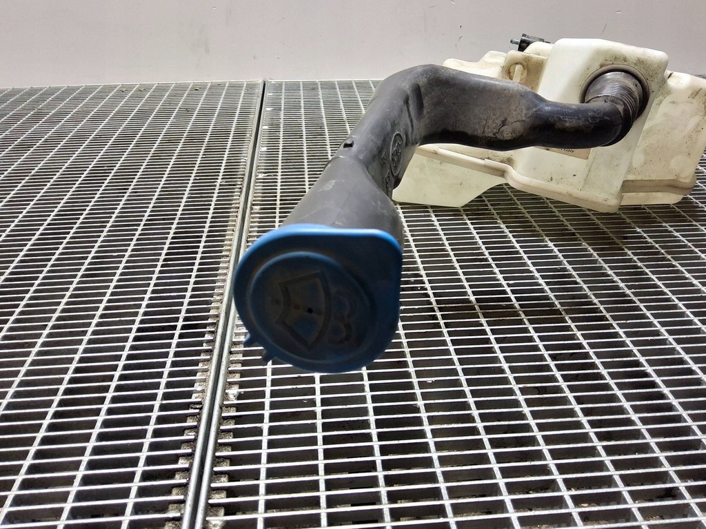 фото №9, Land rover range rover sport l320 2011 бак жидкость do омывателя стекло