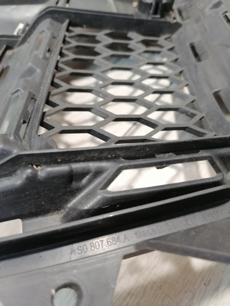 фото №6, Audi r8 решітка бампер правий перед 4s0807684a