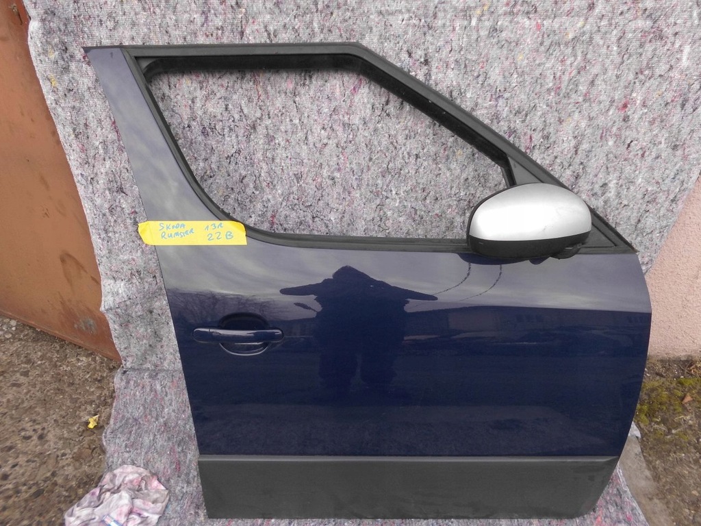 фото №1, Skoda roomster scout дверь правый перед стекло lf5a