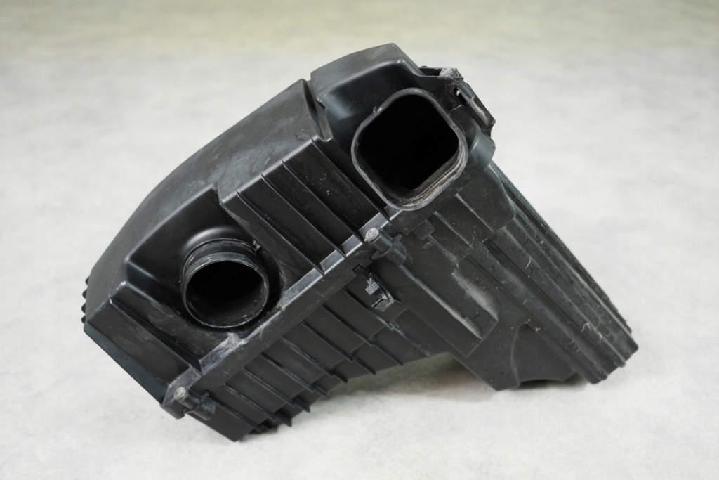 фото №4, Корпус фильтра воздуха peugeot 407 sw 2.2 b