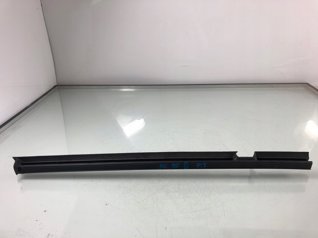 фото №1, Молдинг уплотнитель дверь правый задняя volvo xc90 ii