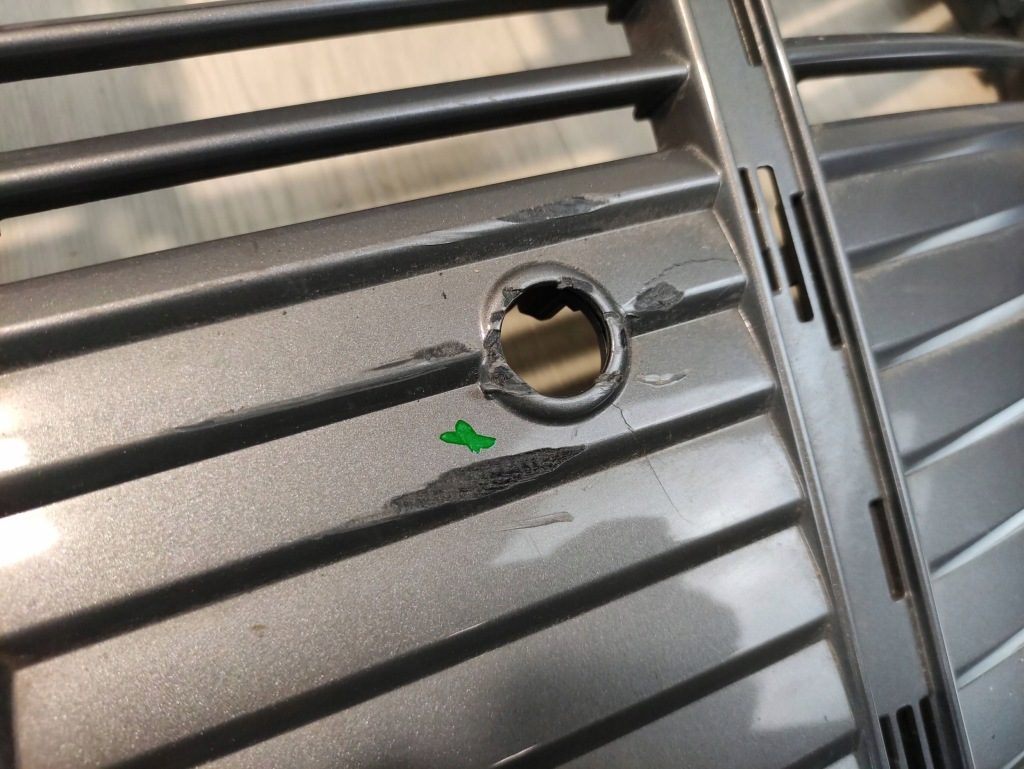 Купити Audi e-tron решітка радіатора решітка  радіатора 4ke853651b