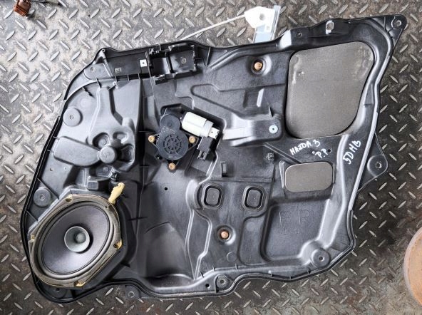 фото №1, Підйомник електричний правий перед mazda 3 hb 5d
