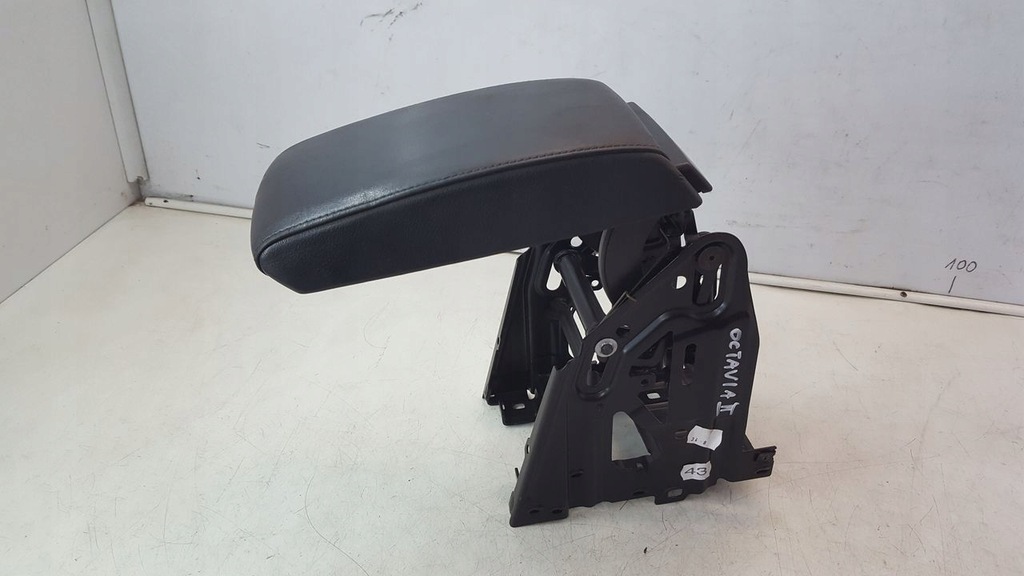 фото №8, Подлокотник туннель skoda octavia ii 2,0 tdi