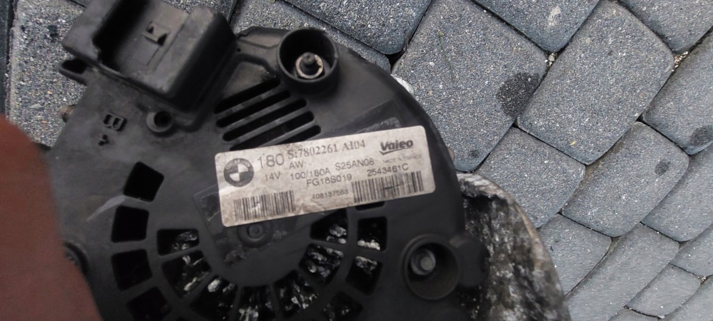 Генератор bmw e83 7802261 в Украине