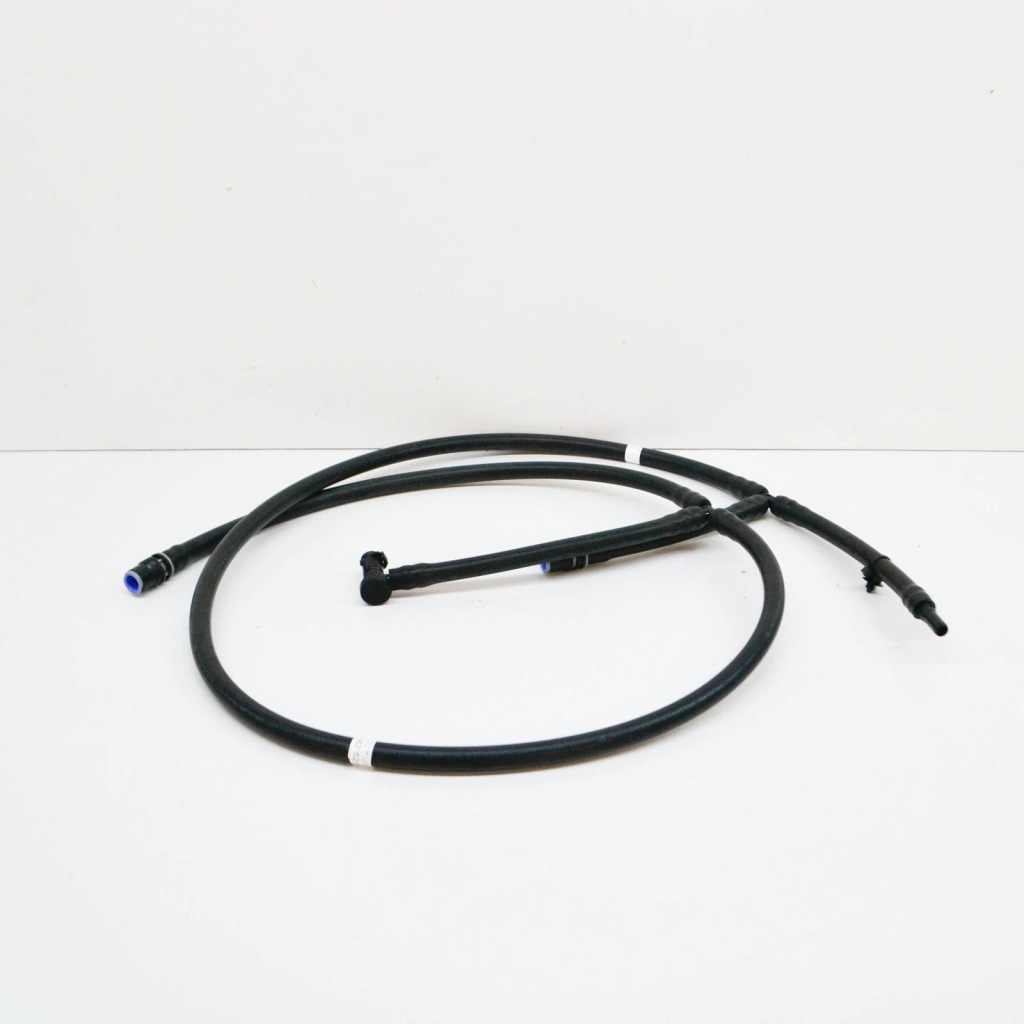 Bmw 5 f10 пабтрубок  чистка фары 61677182525 oem Цена