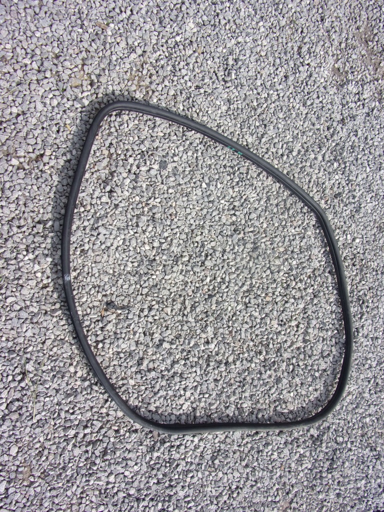 фото №1, Fiat grande punto прокладка дверь передних prawyc