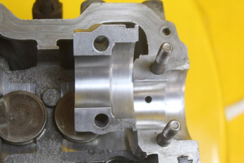 Головка двигателя vw transporter t4 caravelle multivan 2.4 d aab 074103373 Недорого