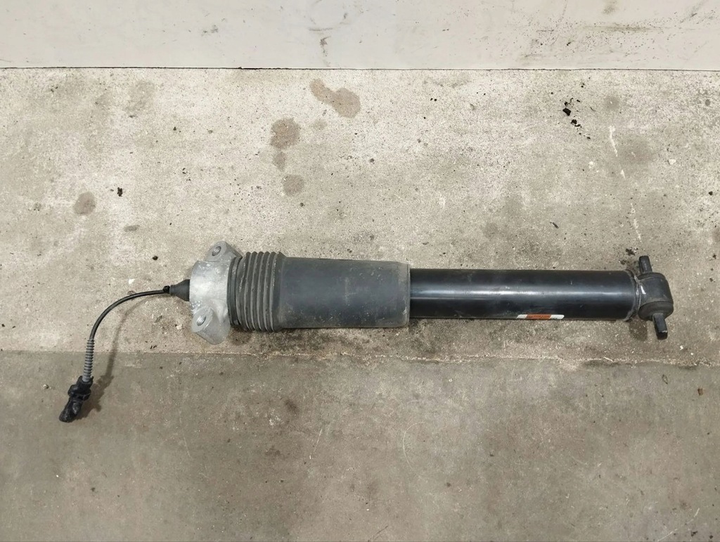 фото №8, Chevrolet corvette c7 2016 амортизатори