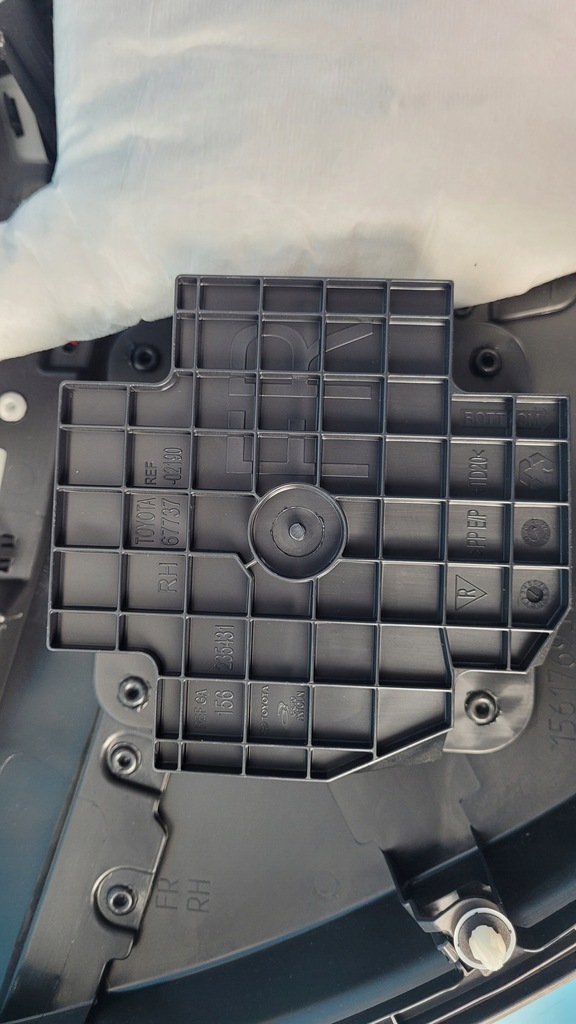 фото №12, Suzuki swace corolla e21 21r обшивка дверь правый перед 67611-02860