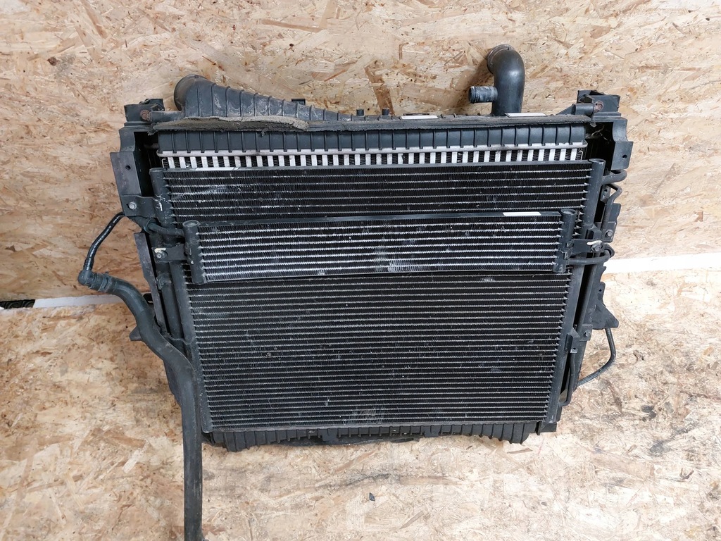 фото №2, Радиатор land rover discovery 4 3.0 d 09-