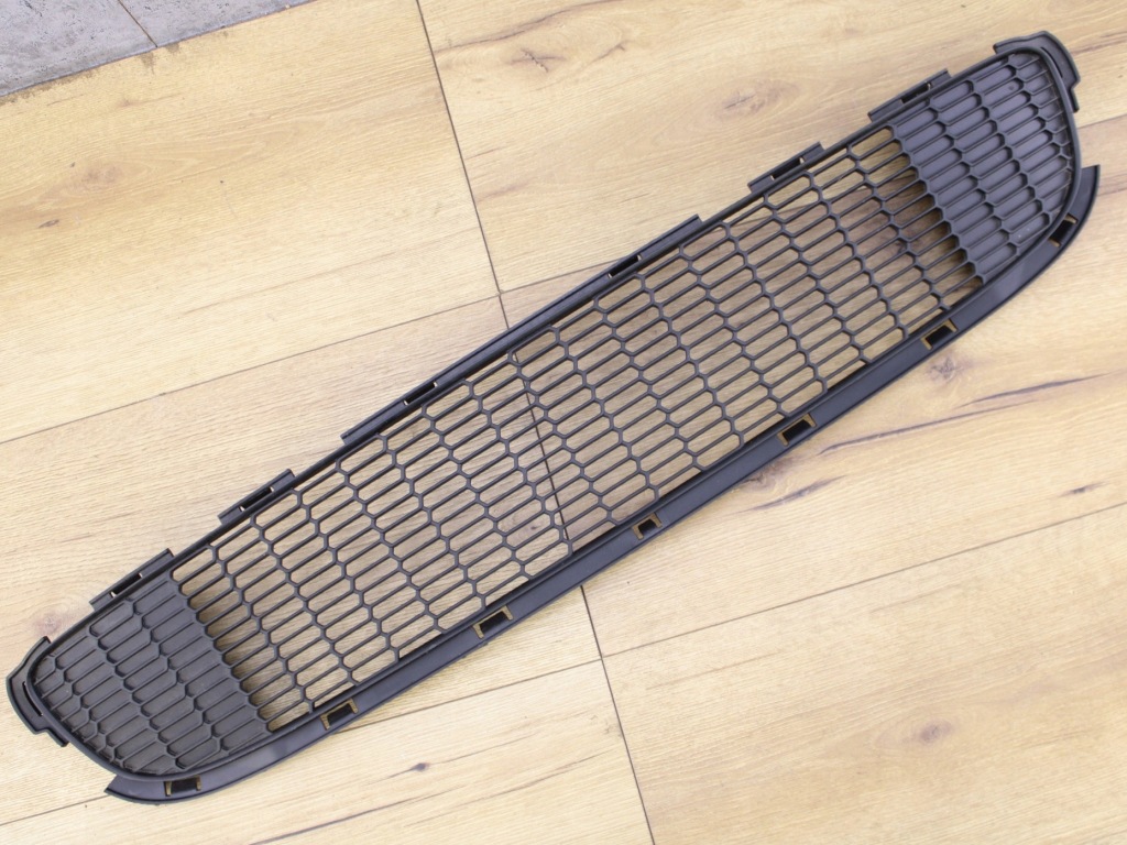 фото №1, Mini cooper s sport r55 r56 r57 2006-2013 решётка средняя бампера 2751286