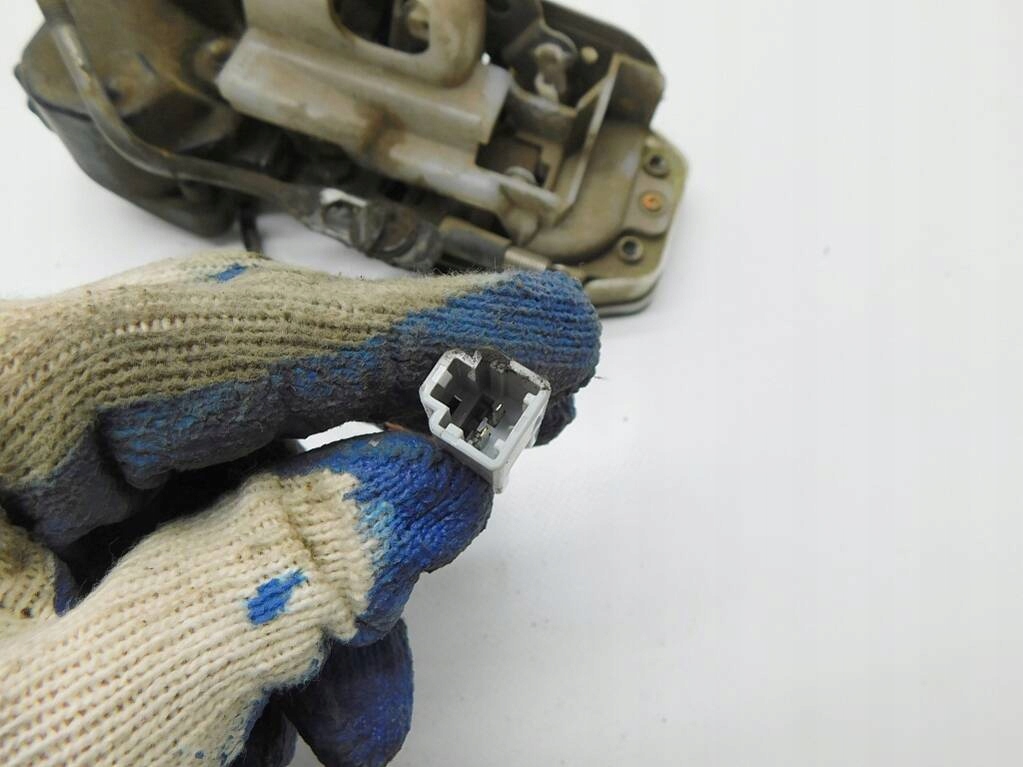 фото №8, Honda cr-v i 1999r - замок дверь левый задняя