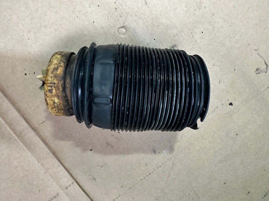 фото №7, Подушка амортизатора левый задняя, пневмоподушка airmatic mercedes cls w218