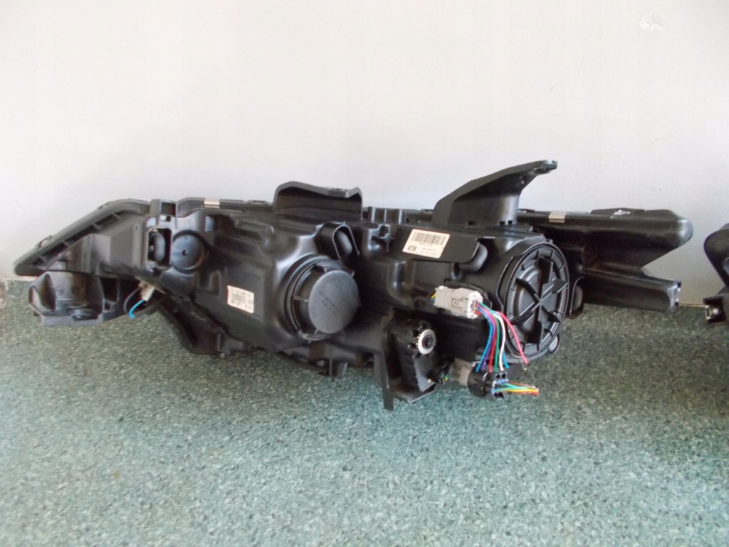 Mitsubishi outlander 3 рестайлінг  15- ліхтарі  передні led Недорого