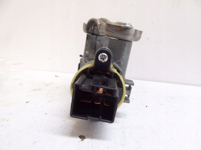 фото №6, Mazda 323 f bj lift 01-03 замок зажигания вкладка дверь ключ pilot kpl