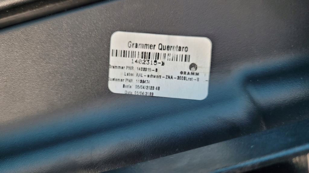 фото №12, Mercedes x247 glb 200 23r підлокітник консолі центральної 1358450