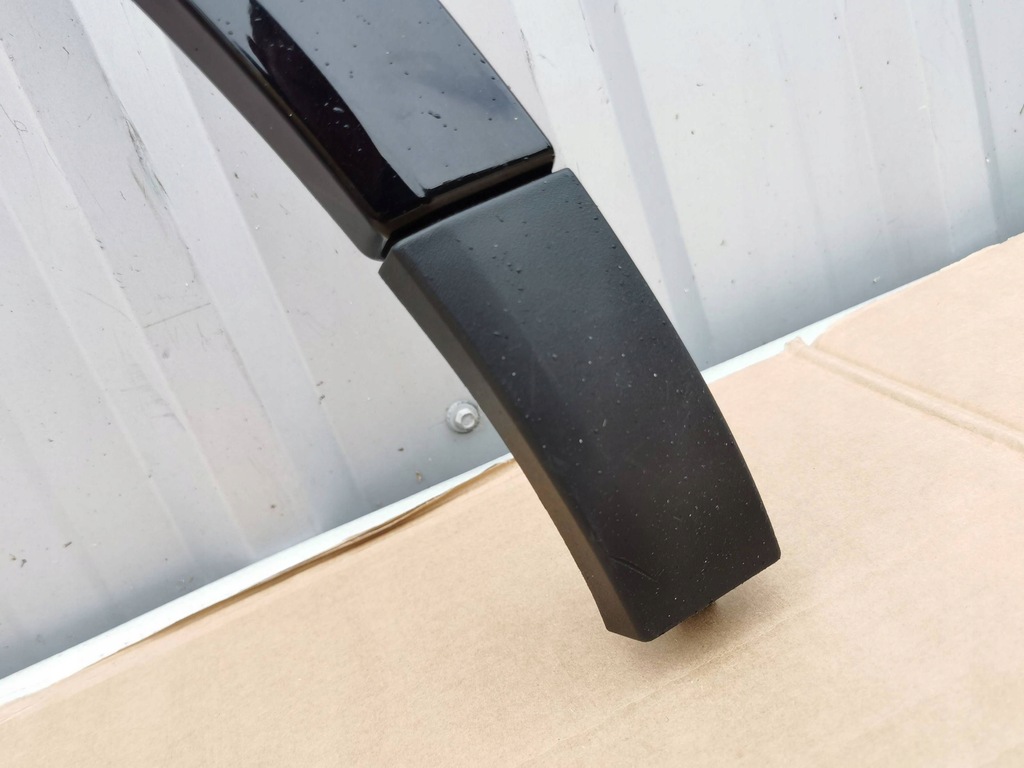 фото №9, Porsche cayenne iii 9y3 9y coupe молдинг na крыло правый задняя 9y3854732a