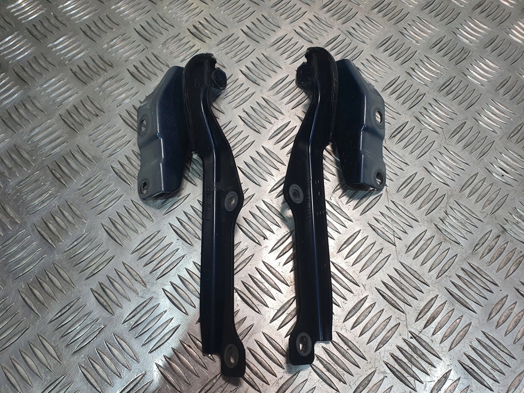 фото №1, Петля капот правый mazda 3 bp iv 19-