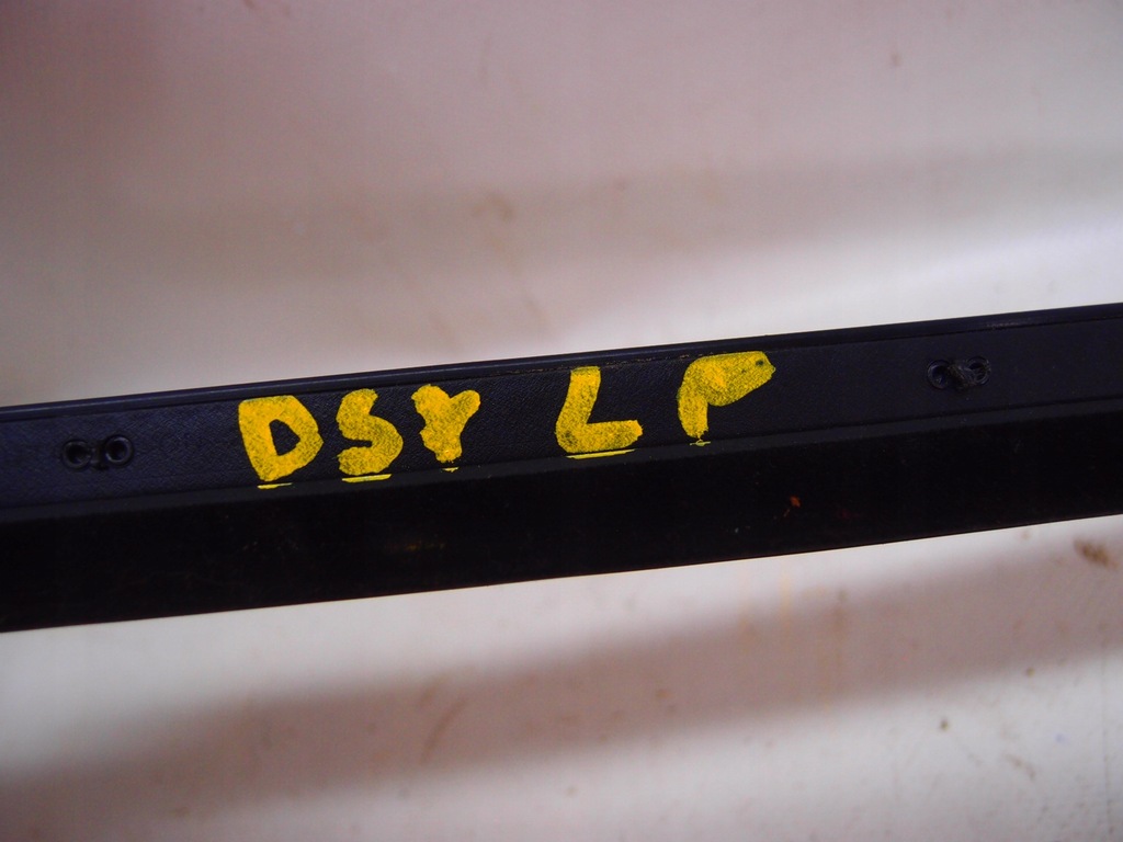 фото №8, Молдинг скребок дверь левый перед citroen ds7