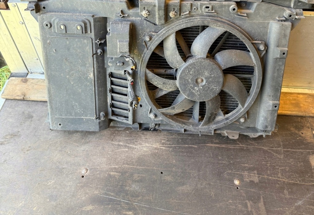 фото №1, Pas передній радіатор автомобільна комплект peugeot partner rok 2014