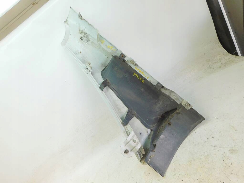 Iveco stralis pacer 260 05r облицювання кутик правий Зі Шроту