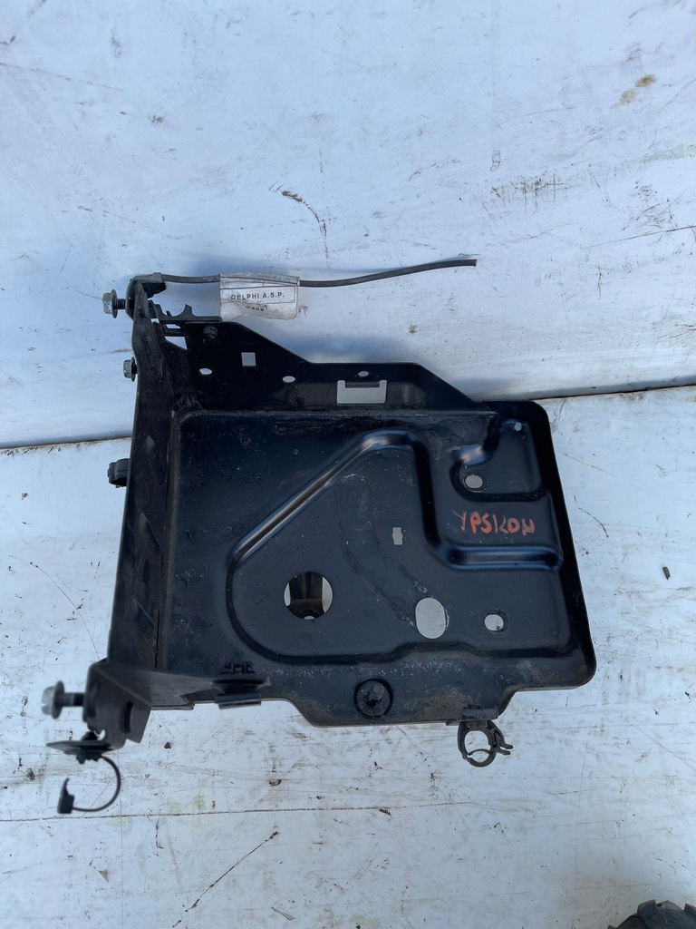 фото №1, Основание аккумулятор lancia ypsilon 11-