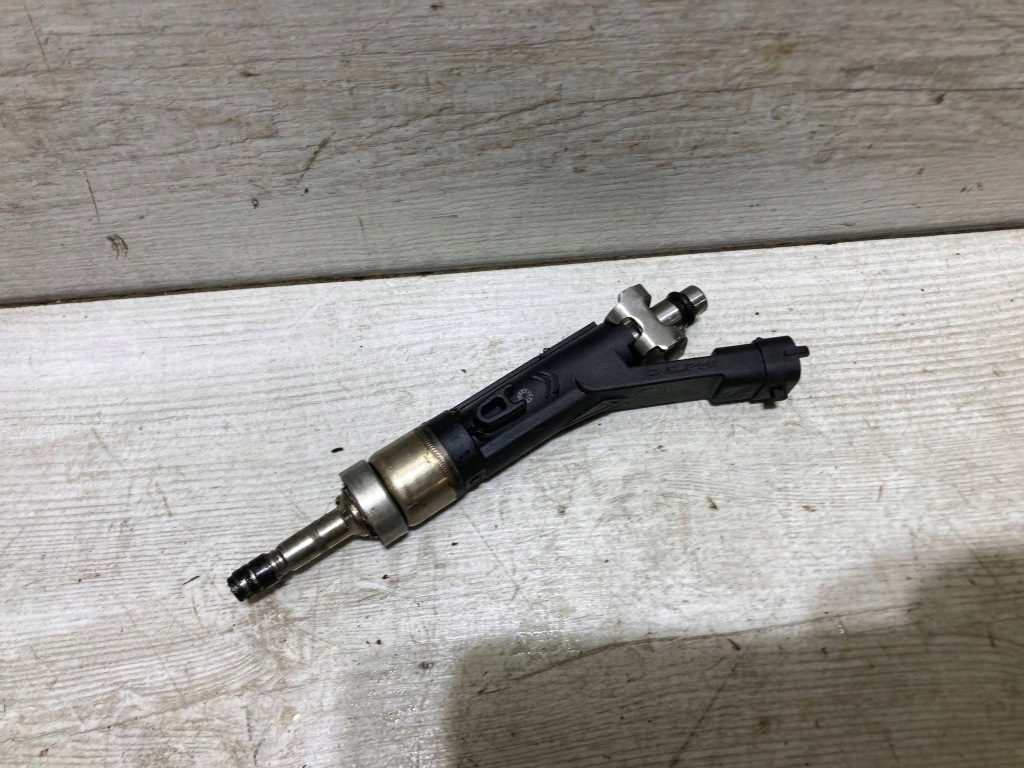 Купити Opel crossland x 2018 форсунка 1,2 thp