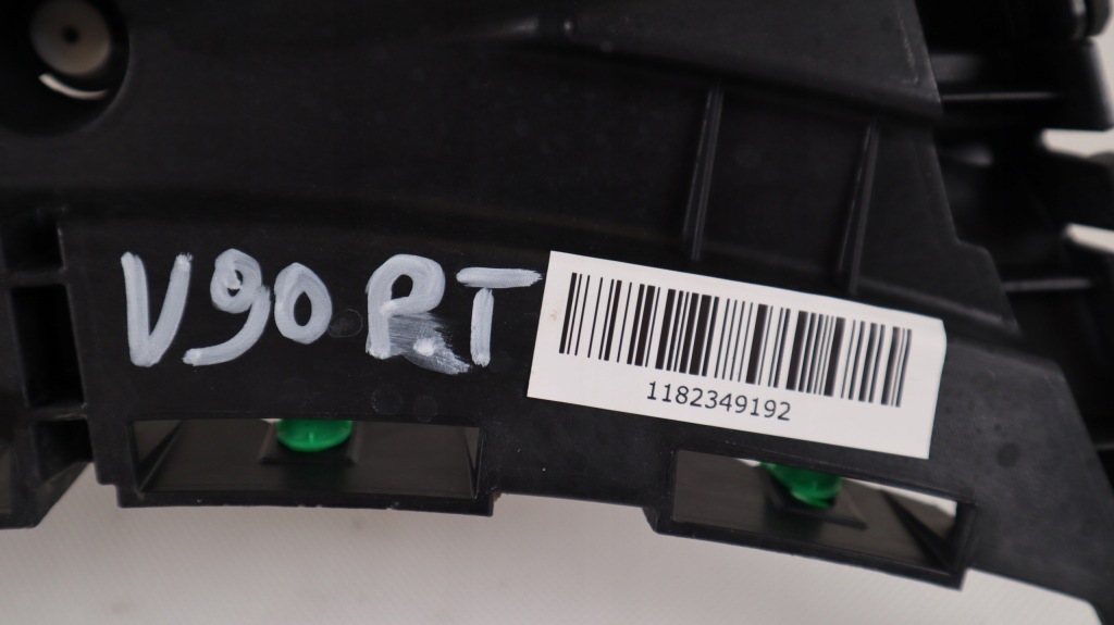 фото №8, Volvo v90 напрямна бампера правий задня 31425066