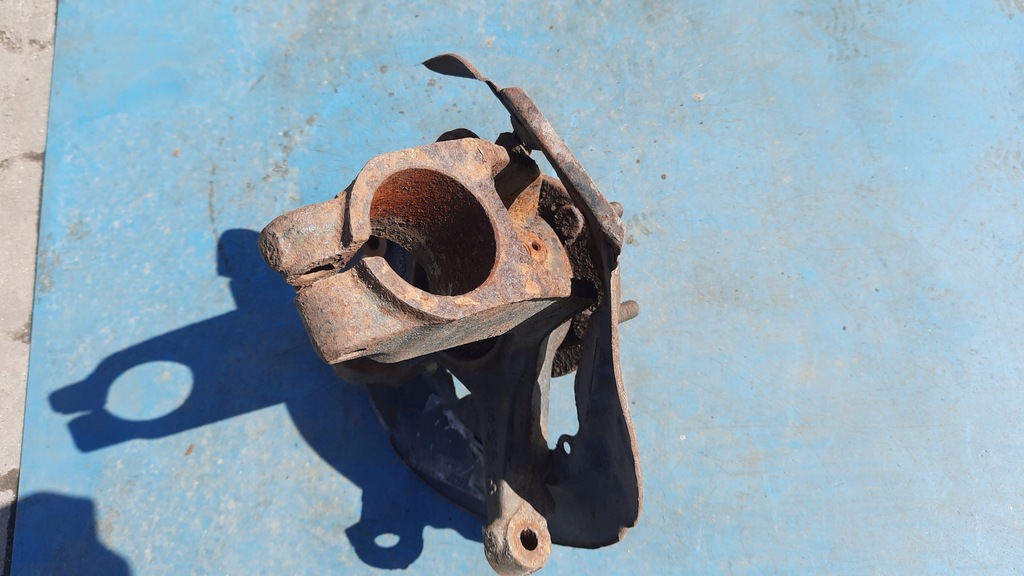 фото №4, Поворотний кулак права volv v50 s40 ii 3m51-3k170