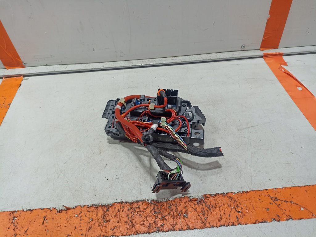 Купить Mini countryman u25 распределитель тока 8720724