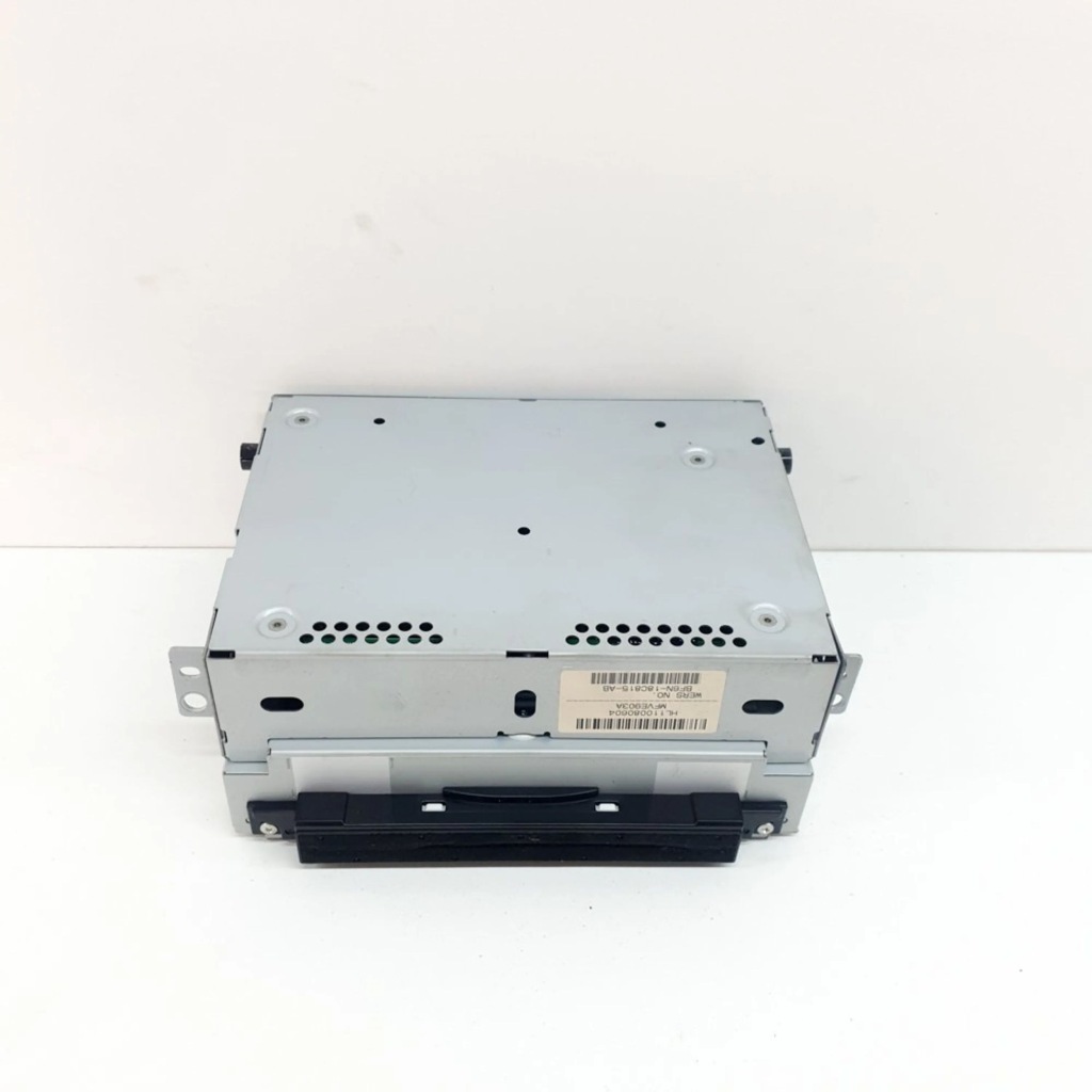 фото №2, Volvo v60 2011 панель / радиопроигрыватель cd/dvd/gps