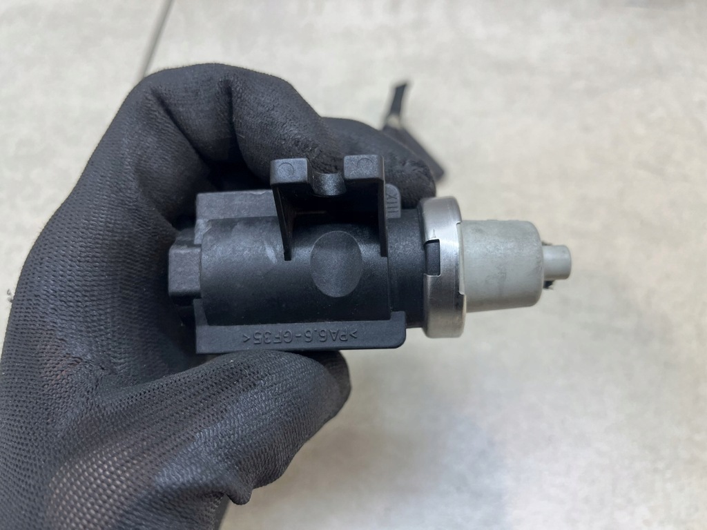 фото №8, Клапан вакуумa audi a4 b6 2.5 tdi 1j0906627b