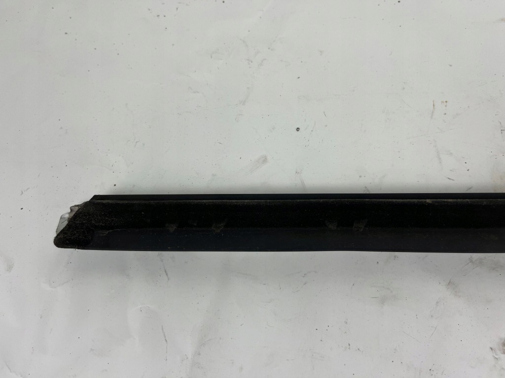 Молдинг стекло дверь передних maserati quattroporte с Разборки