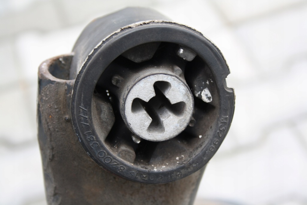 фото №12, Балка подвеска задняя комплектная dacia lodgy 555114672r