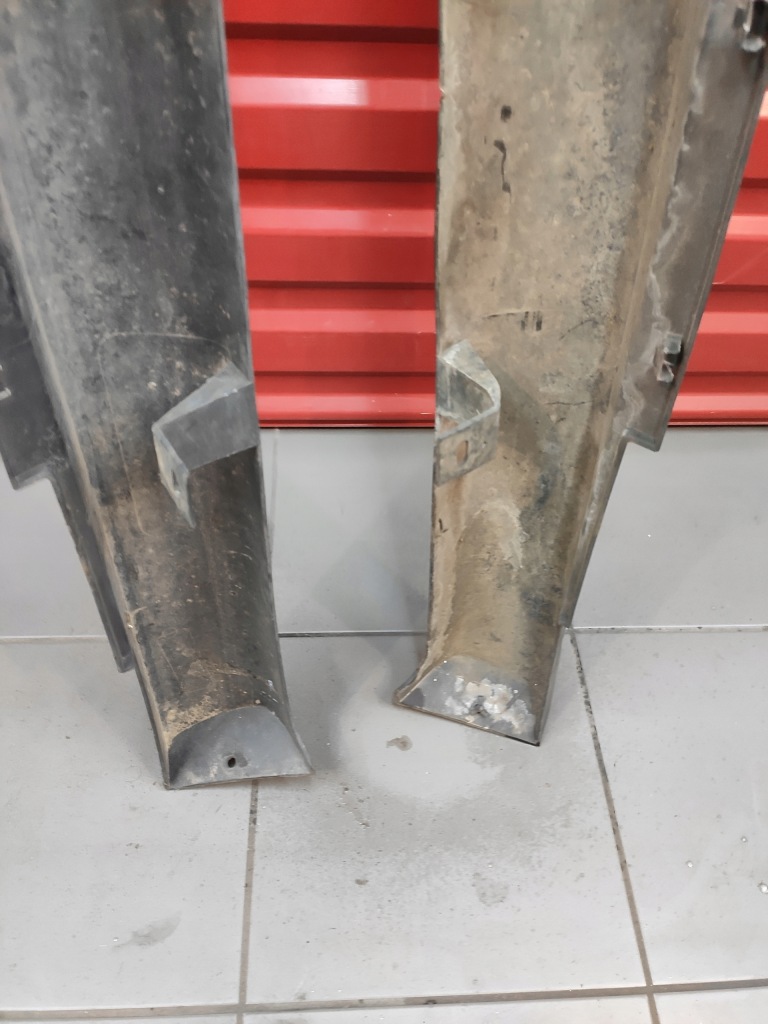 Jeep commander xk xh 05-10 молдинг поріг права ліва накладка оригінал Ціна