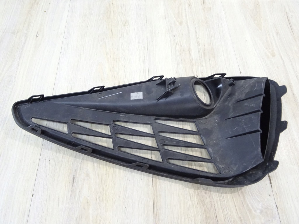 фото №12, Hyundai i30 iii решётка бампера правая 86564-g4510