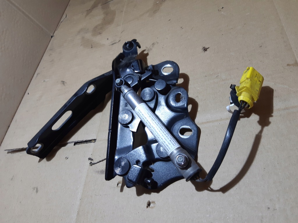 фото №7, Audi a3 8v петля капот піротехнічний правий 8v0823302f