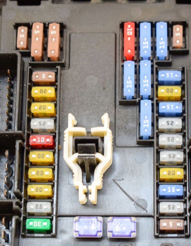 Tesla model x 2017 коробка запобіжників / комплект в Україні