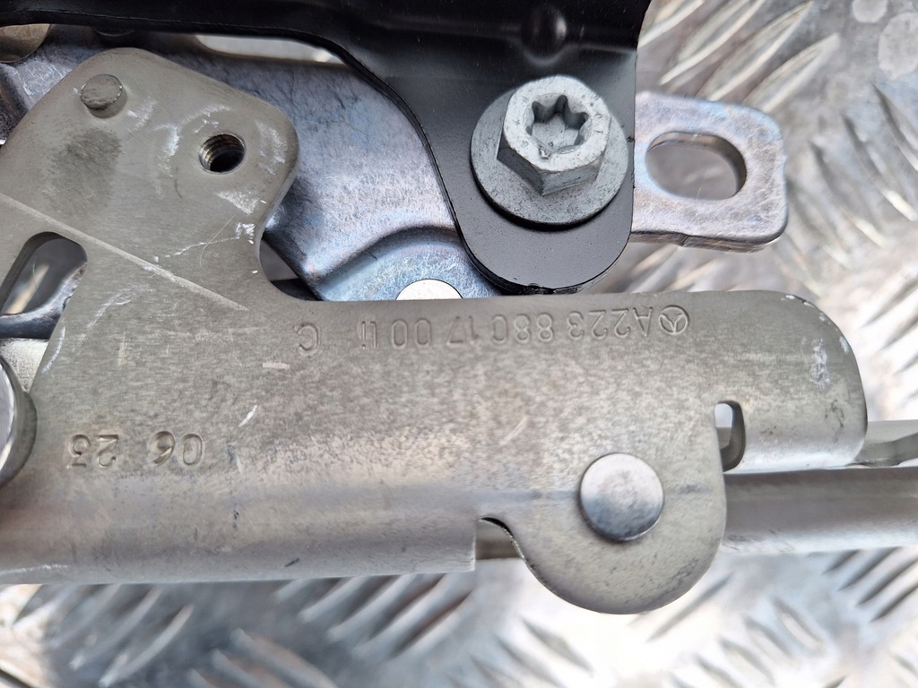 фото №4, Mercedes s w223 петля петли капот nowe