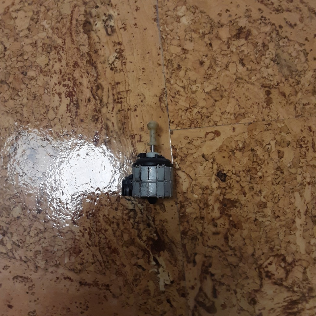 Купити Моторчик вирівнювання лампа bmw e87 e90 e84 5pin 89390259